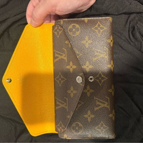 Louis Vuitton Monogram Epi Marie-Lou Long Wallet - Picture 6 of 14